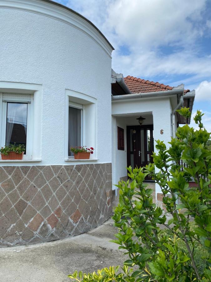 Levendula Vendeghaz Hotel Borsodivanka Ngoại thất bức ảnh